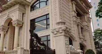 丽江黄金麻别墅外墙异形定制