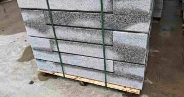 丽江芙蓉白路牙石，马路牙子