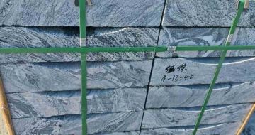 丽江浪淘沙水沟盖板