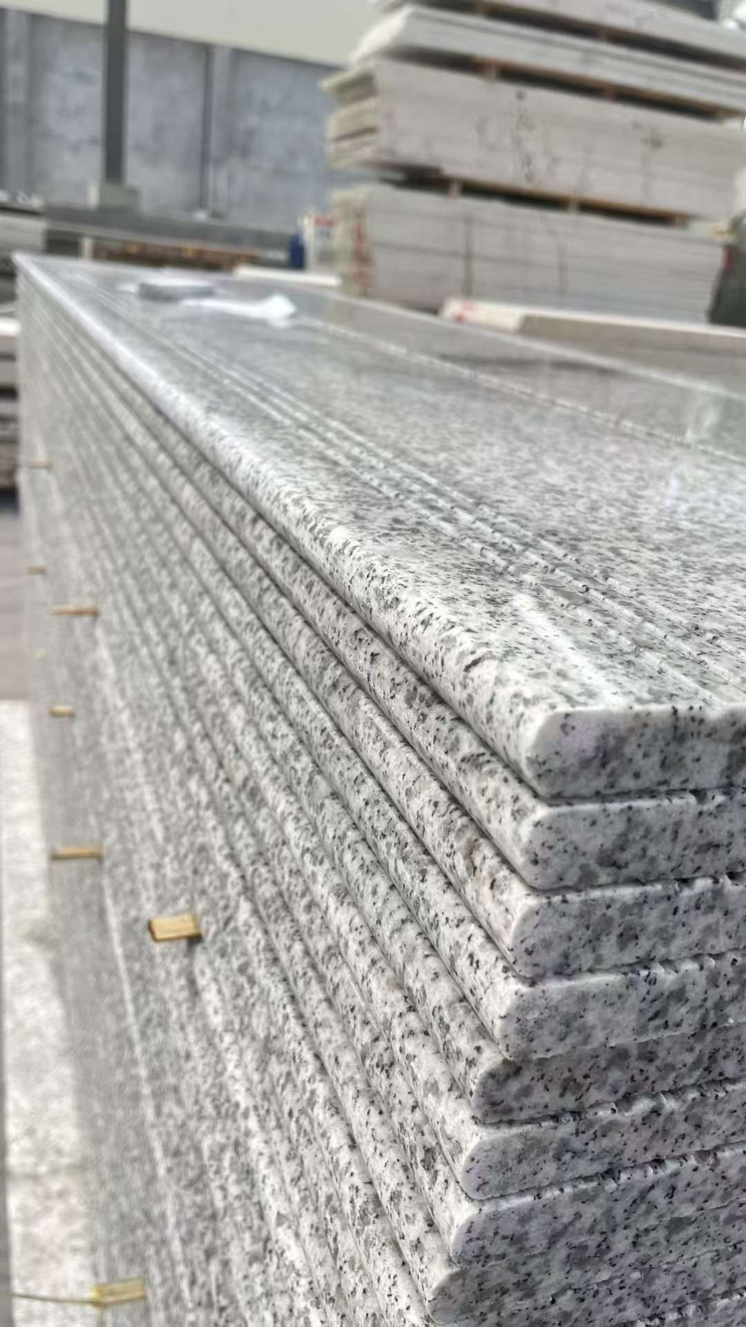 丽江芝麻白楼梯踏步 花岗岩楼梯板材