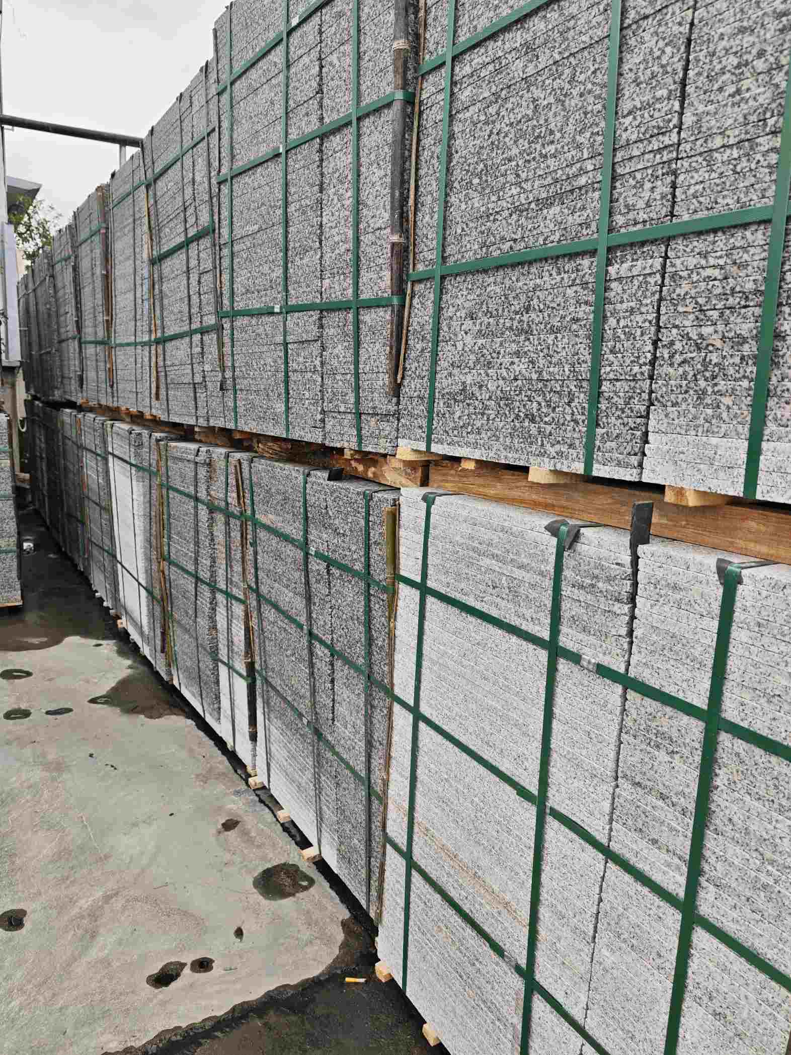 丽江芙蓉白地铺石，石材地铺石